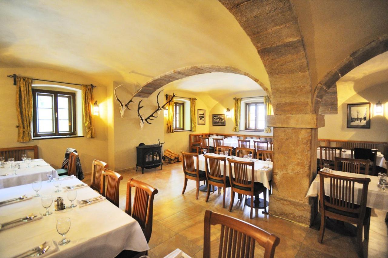 Hotel Kristin Hradek Дечин Екстер'єр фото